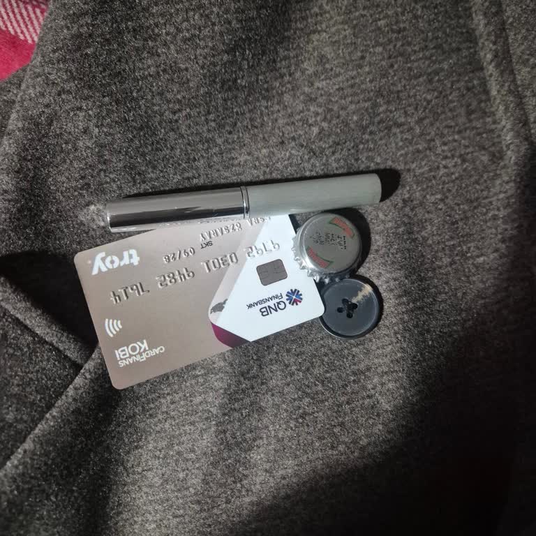 Stradivarius Kabanı Kullanılmış Ve İçinde Kişisel Eşyalar Var