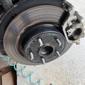 Toyota CH-R Arka Fren Diskleri Aşırı Aşındı Ve Ses Çıktı, Garanti Değişim Talebi