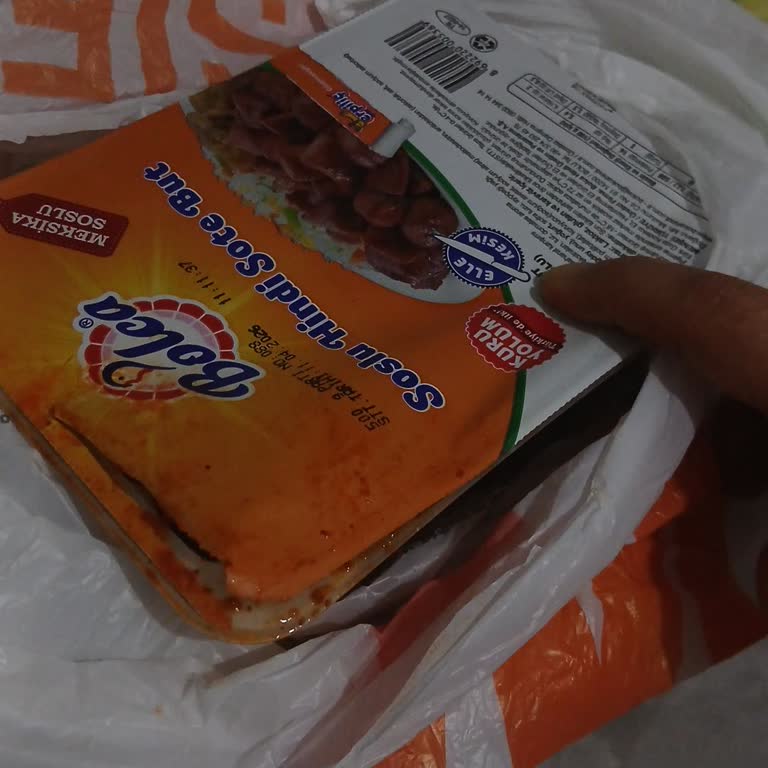 Açık Ve Kirlenmiş Soslu Hindi Paketi İçin İade Talebi