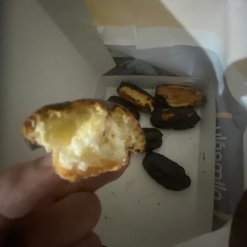 Alimoğlu Tatlı Şubesinde Bozulmuş Ekler Ve Sorumluluk Almayan Personel