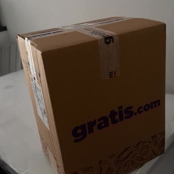 Açık Gelen Fondöten Ve Eksik Hediye İçin Değişim Talebi