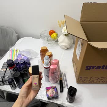 Açık Gelen Fondöten Ve Eksik Hediye İçin Değişim Talebi