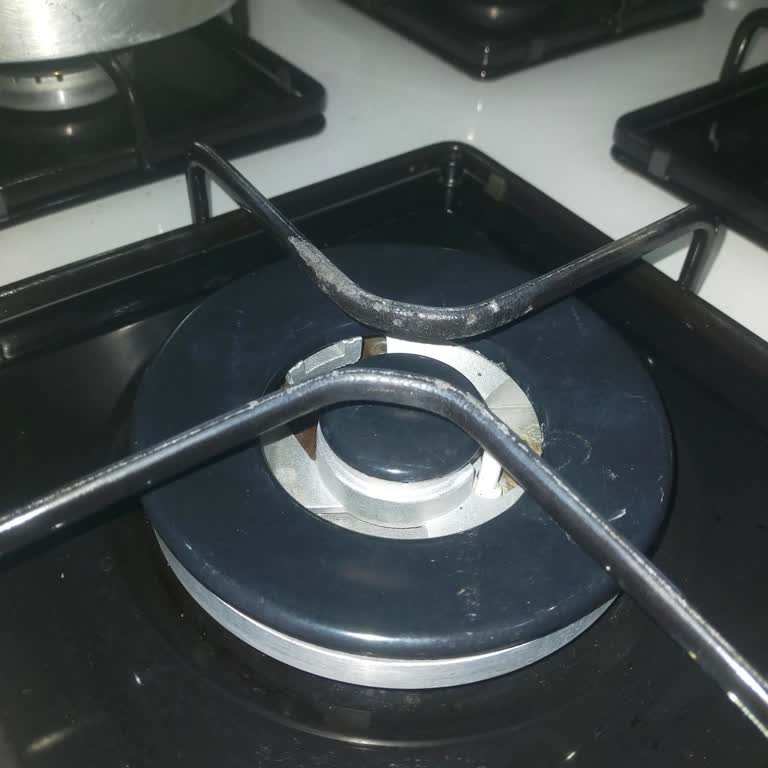 Beko Ankastre Ocakta Üst Izgaralarda Kısa Sürede Kabarma Ve Soyulma