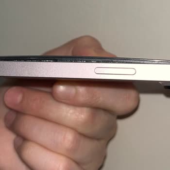 Iphone 13 Batarya Şişmesi Ve Kendiliğinden Kapanma: Ücretsiz Değişim Talebi