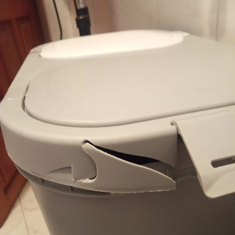 Kırık Kapaklı Kirli Sepet İçin Ücretsiz Değişim Talebi