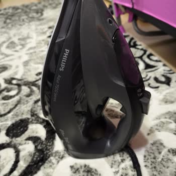 Philips Azur 7500 Ütü Düşük Sıcaklıkta Kumaş Eritiyor