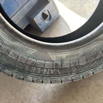 Üç Yeni Lastiğin Beş Ayda Tel Atması Ve Garanti Reddi