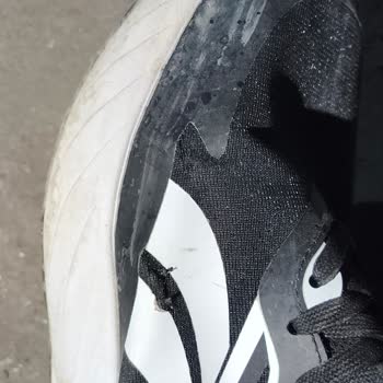 Kısa Sürede Çürüyen Ayakkabıda Garanti Reddi Ve Değişim Talebi