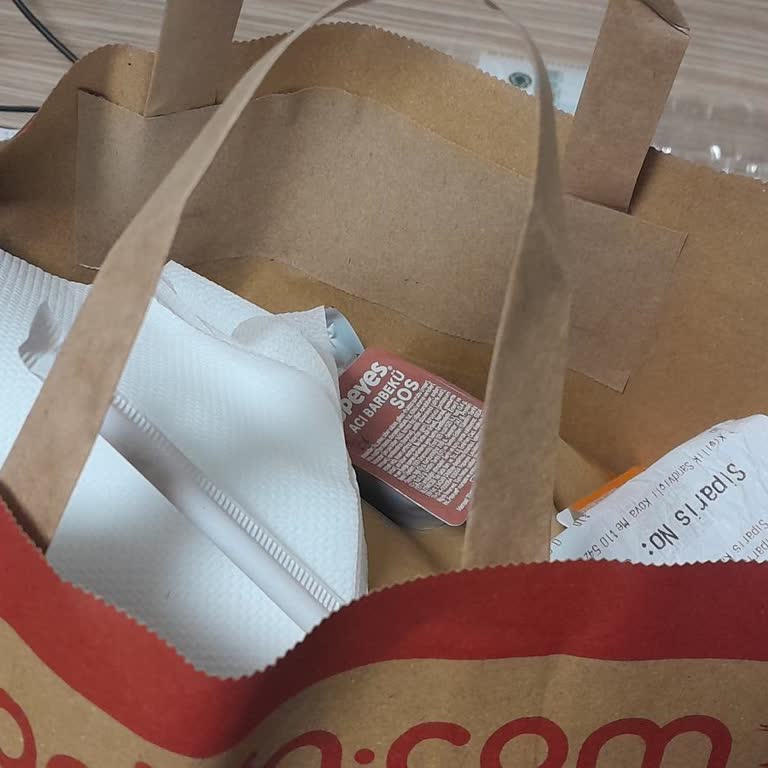 Popeyes Siparişinde Sandviç Eksikliği Ve Zaman Kaybı