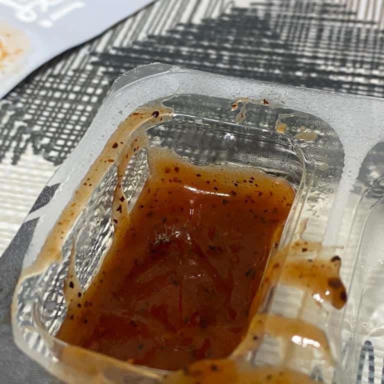 Şok Yamaçlı Şubesinde Çiğ Köfte Dürümünde Böcekli Sos