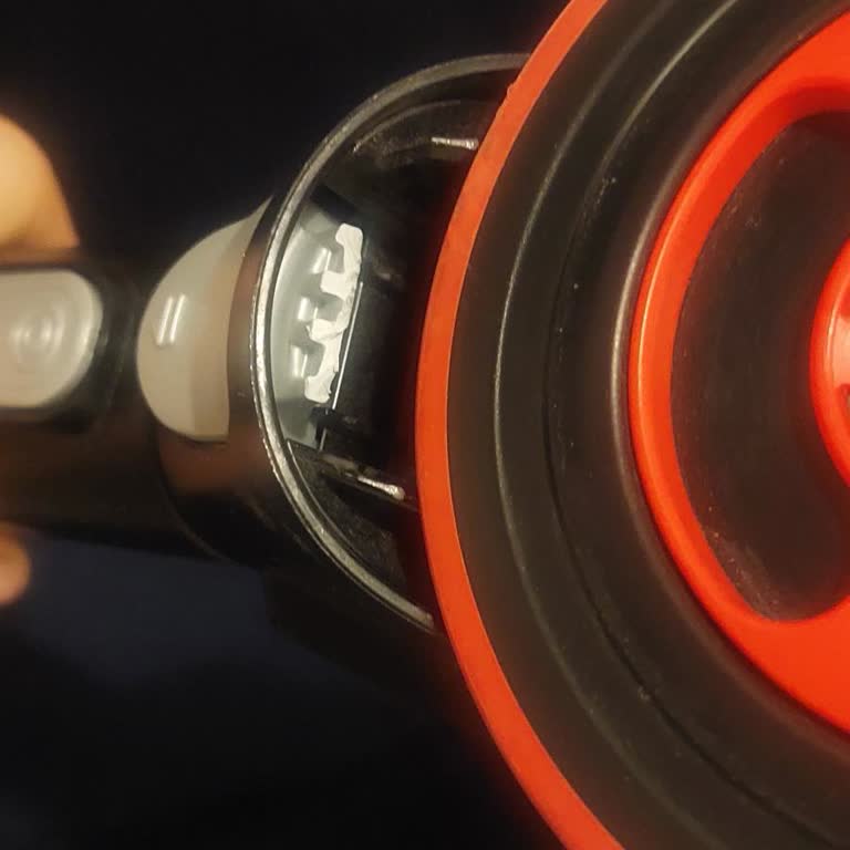 Bosch Unlimited 7 Dikey Süpürge İç Mandal Kırıldı