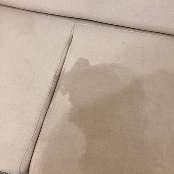 Linen Koltukta Su Lekesi Çıkarılamıyor Ve Satışta Verilen Leke Tutmaz Garantisi İhlali