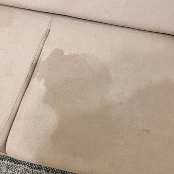 Linen Koltukta Su Lekesi Çıkarılamıyor Ve Satışta Verilen Leke Tutmaz Garantisi İhlali