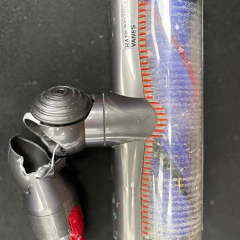 Dyson V10 Süpürme Başlığı Kırıldı, Garanti Sonrası Mailime Cevap Gelmedi