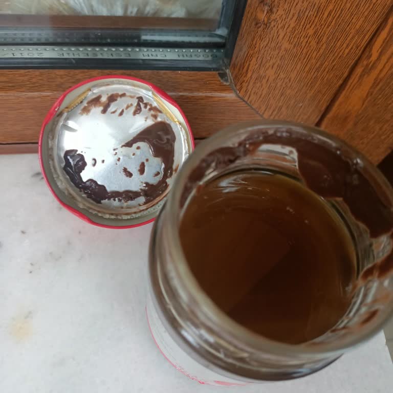 Çağdaş Market’te Hijyen İhlali: Küflü Peynir Ve Bozulmuş Çikolata