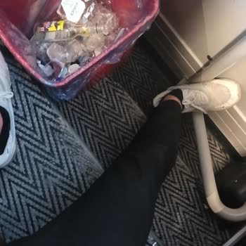 Aynı Koltuk Üç Kişiye Satıldı, Ayakta Ve Güvensiz Yolculuk