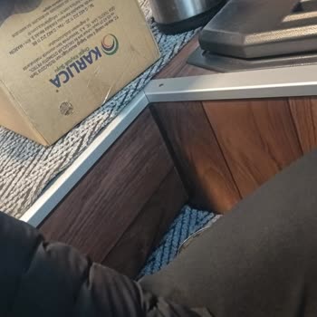 Aynı Koltuk Üç Kişiye Satıldı, Ayakta Ve Güvensiz Yolculuk