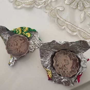 Ülker Sütlü Çikolata’da Beyazlaşma Ve Tazelik Sorunu Misafir Önünde Mahcubiyet Yarattı