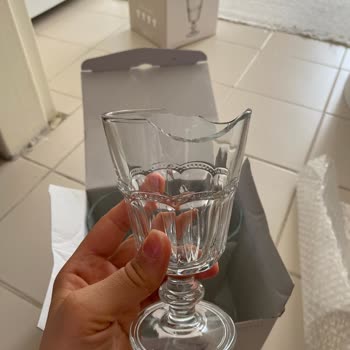 Kırık Bardaklar Gelen Siparişte İade Sorunu Ve Canlı Müşteri Hizmeti Yokluğu