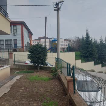 Kopmuş Kablo Nedeniyle İnternet Kesintisi Ve Çocukların Eğitimi Aksıyor