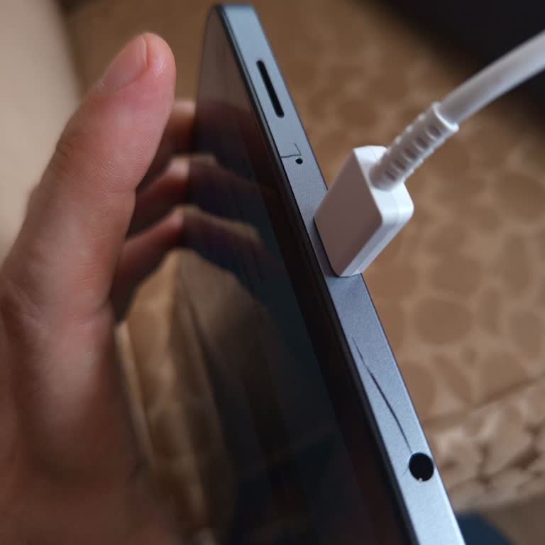 Kırık Kulaklık Girişi Nedeniyle Ayıplı Galaxy Tab A11