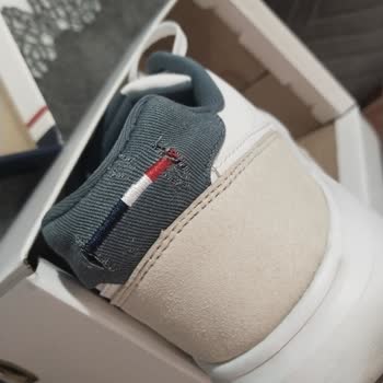 Arka Kısmı Yırtılan Ayakkabının Üretim Hatası Olarak Değerlendirilmesi Ve Değişim Talebi