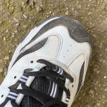 Skechers Ayakkabısında Çıkarılamayan Mavi Lekeler Ve İade Talebi