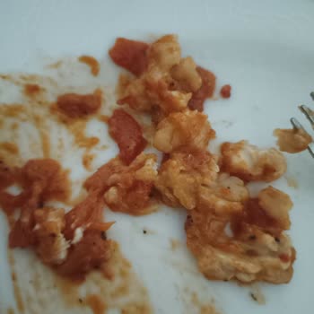 Sos İçinde Tuhaf Madde Ve Gıda Güvenliği Endişesi