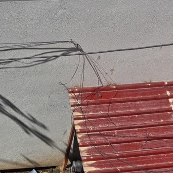 İzinsiz TurkNet Kabloları Bahçemde Güvenlik Riski Oluşturuyor