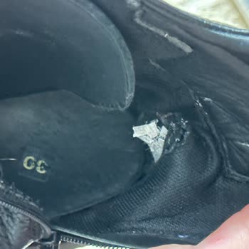 Derimod Botlarda Üretim Hatası Ve Garanti İhlali: Bir Ayda Soyulma Ve İade Talebi