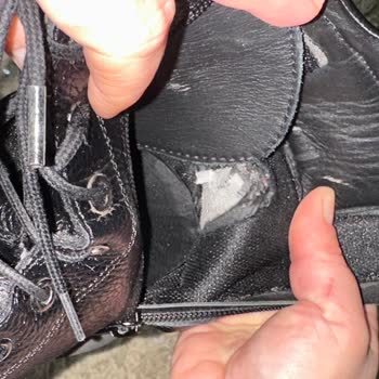 Derimod Botlarda Üretim Hatası Ve Garanti İhlali: Bir Ayda Soyulma Ve İade Talebi