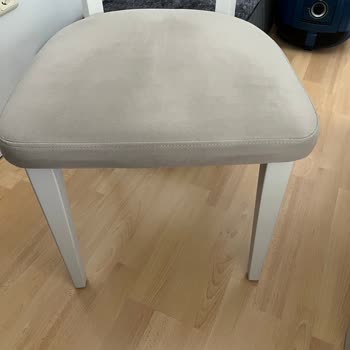 Kelebek Mobilya'da Kusurlu Koltuk Ve Yemek Masası İçin Tam İade Talebi