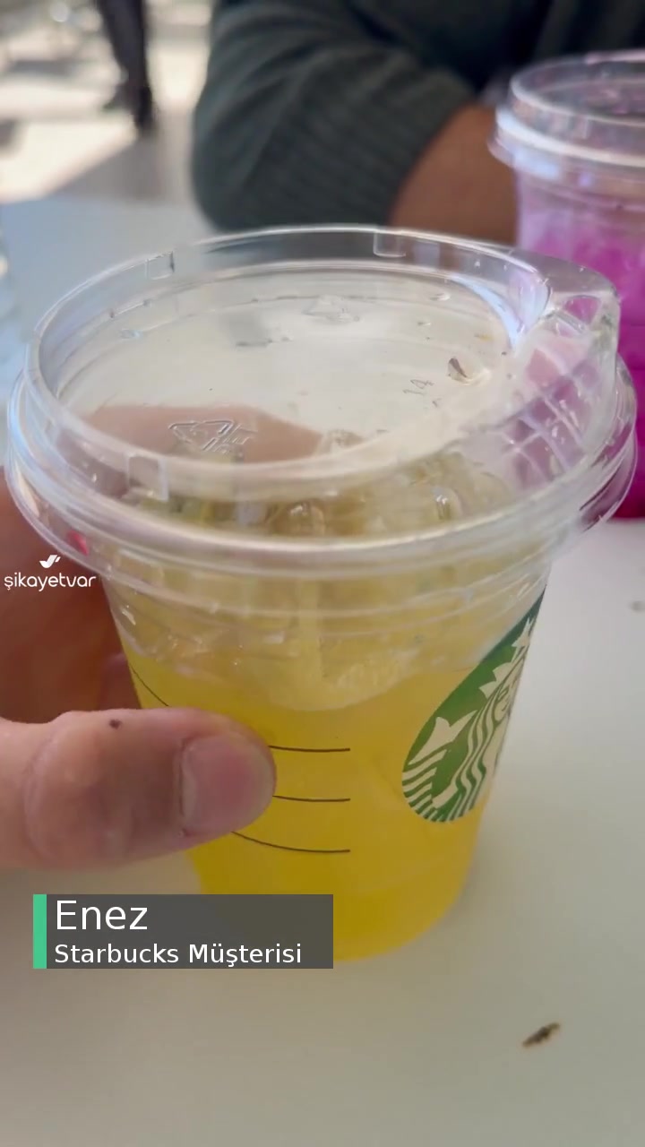 Starbucks Buzlu Su Dolu Bardak! videonun kapak resmi