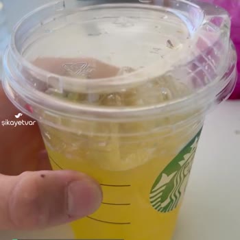 Starbucks Buzlu Su Dolu Bardak!