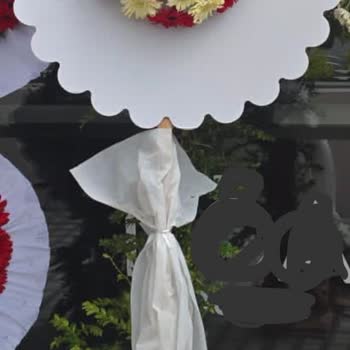 İki Katlı Çelenk Tek Katlı Gönderildi, Görseldeki Kaliteyle Uyuşmadı