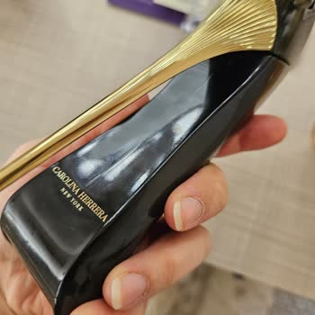 Kokusu Yok Ve Şişesi Şüpheli, Yorum Yayınlanmadı