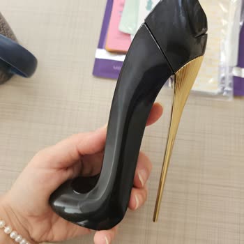 Kokusu Yok Ve Şişesi Şüpheli, Yorum Yayınlanmadı