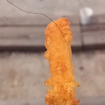 Eti Crax Patlayan Lezzet Ürününde Kıl Tespiti Ve Sağlık Endişesi