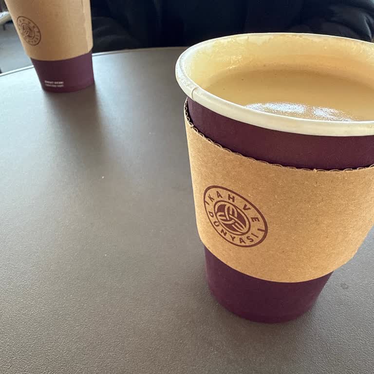 Ayvalık Setur Marina Kahve Dünyası'nda Tek Kasa Açığı Ve Uzun Bekleme