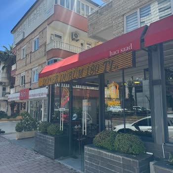 Hacı Saad Restoran'ında Bayat Ve Kurumuş Tavuk Döneri