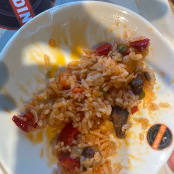 Kırık Tabağın Üzerinde Tel Kalmış Hijyen İhlali Ve Ücret İadesi Talebi