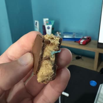 Beyoğlu Dubaco Çikolatasında Plastik Parça: Hijyen Ve Güvenlik Şikayeti