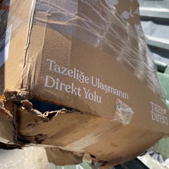 Tazedirekt Kırık Ve Islak Paketler Apartmanı Kirletti, Kurye Davranışı Güveni Sarsıyor