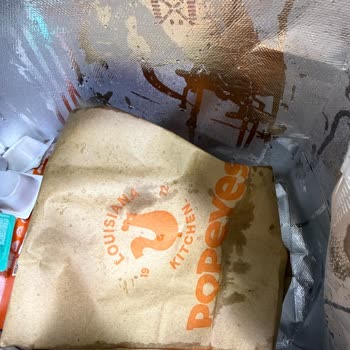 Yemeksepeti'nde Geciken Sipariş Ve Bozulmuş Yemek Nedeniyle Tam İade Talebi