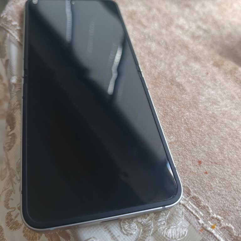 Sürekli Ekran Göçüğü Nedeniyle Ürün İadesi Ve Değişim Talebi