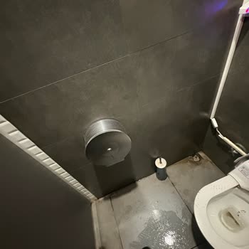 Petrol Ofisi Tuvaletindeki Hijyen Eksikliği Ve İlgisiz Personel