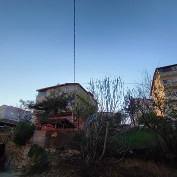 Fiber Kablonun Elektrik Hatları Üzerinden Çekilmesi Güvenlik Riski Oluşturuyor