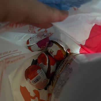 Kinder Surprise Çikolataları Un Poşetinde Kırıldı Ve Kampanya Kullanılamadı