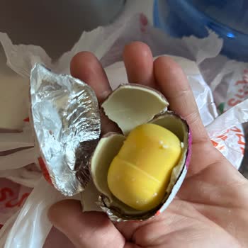 Kinder Surprise Çikolataları Un Poşetinde Kırıldı Ve Kampanya Kullanılamadı