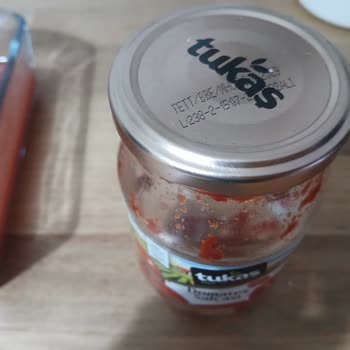 File Market Tukaş Domates Salçası Kavanozunda Cam Parçası Bulundu